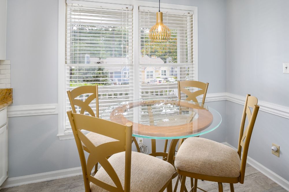 כסאות אוכל למטבח קטן