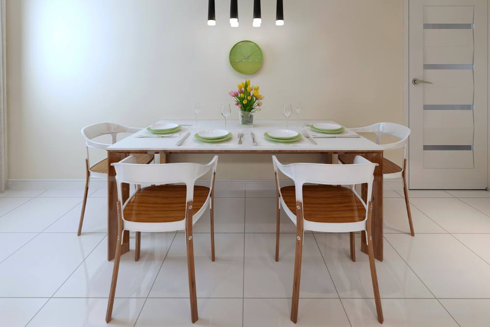 שולחנות וכסאות לפינת אוכל